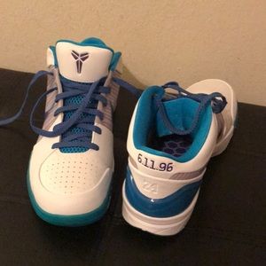 Kobes 48 pairs men sizes 13 & 14